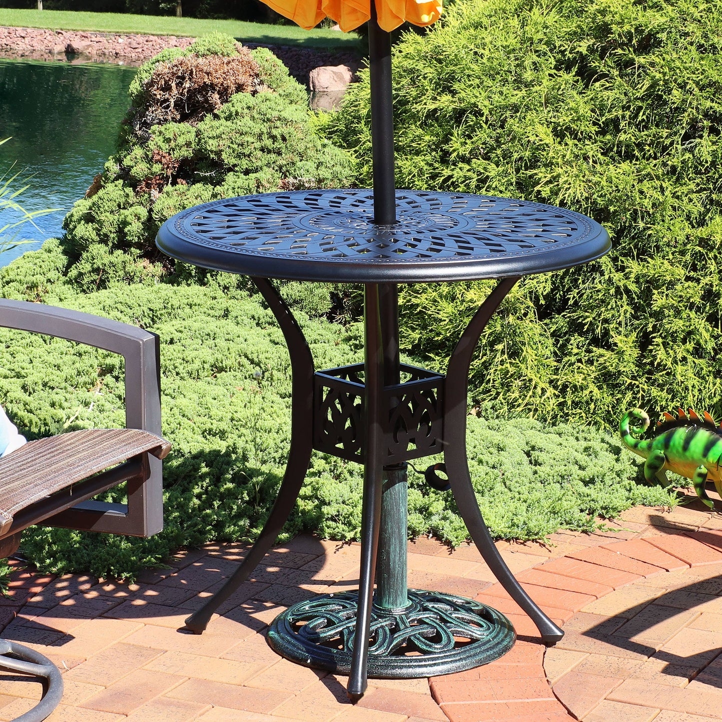 17 in Lattice Cast Iron Round Patio Umbrella Base - Black