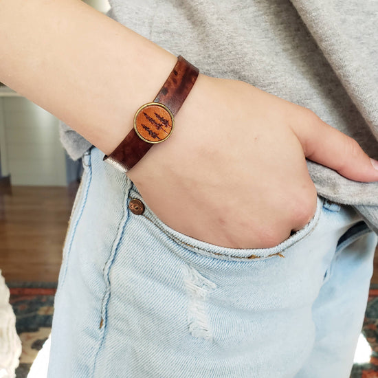 Etched Mini Pine Bracelet: Bronze / Walnut