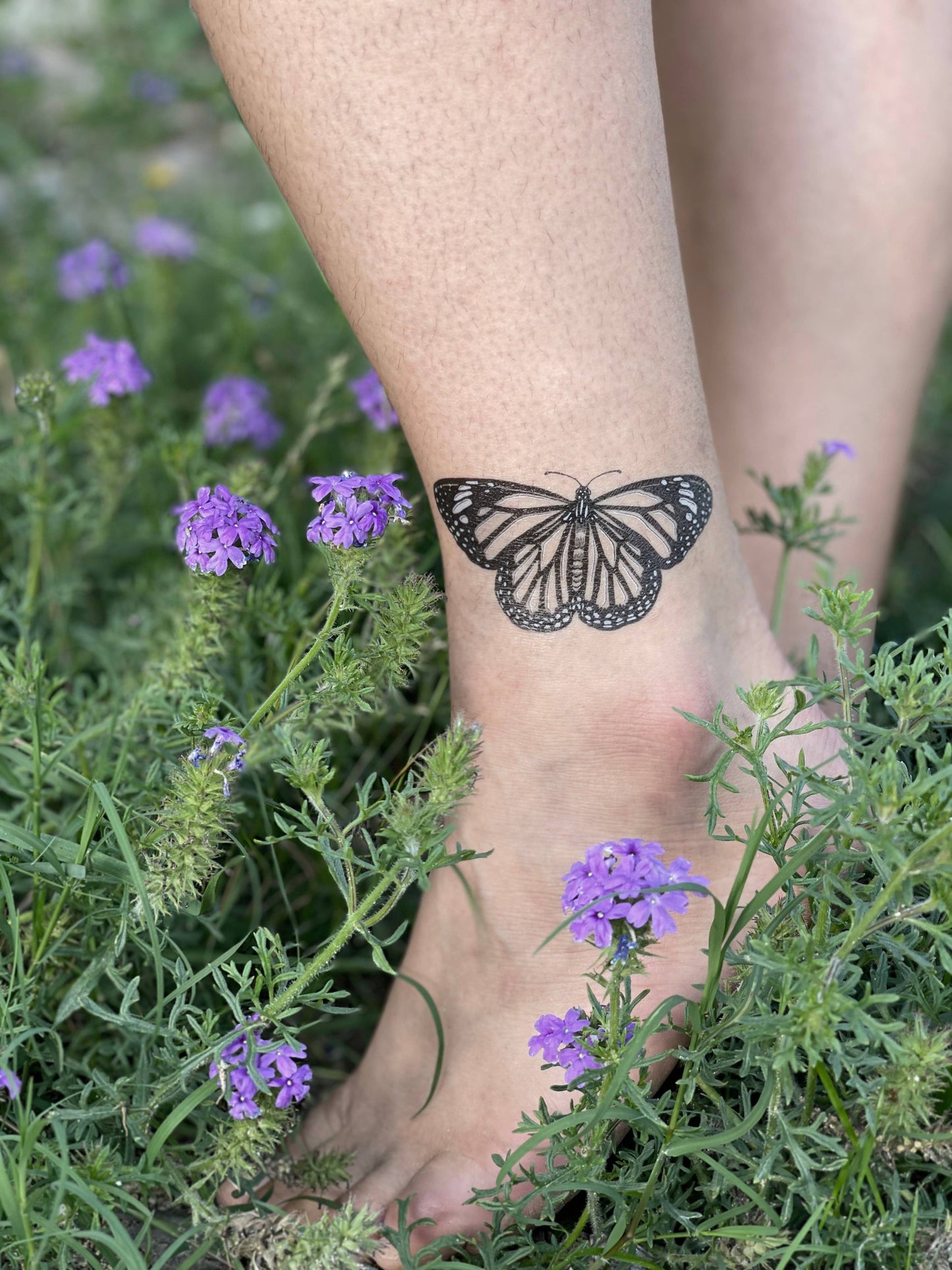 Monarch Butterfly Temporary Tattoo: 1-Pack