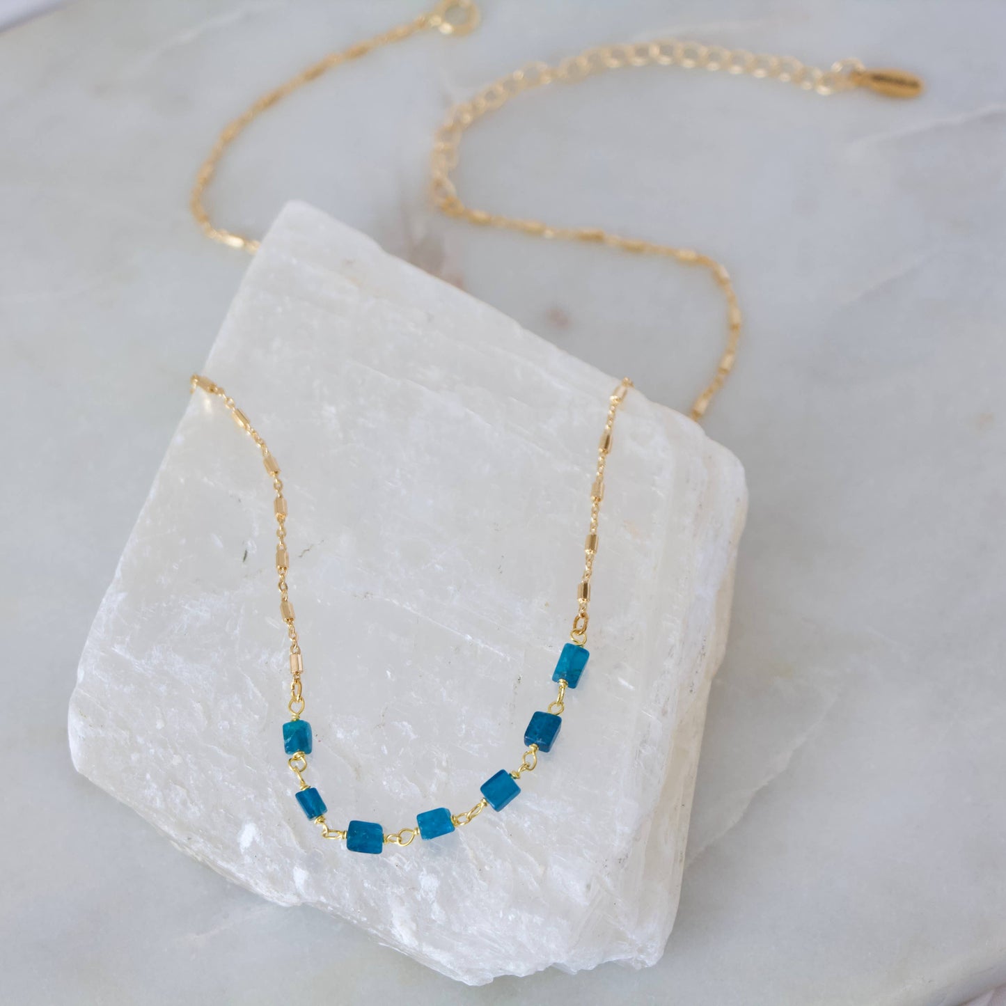 Load image into Gallery viewer, Apatite Chip Necklace
